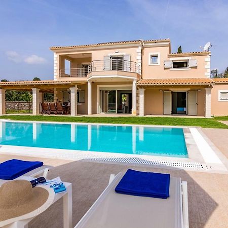 Villa Johnnie Poulades Exterior photo