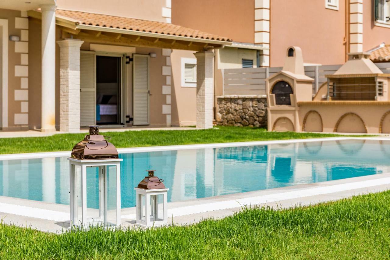 Villa Johnnie Poulades Exterior photo