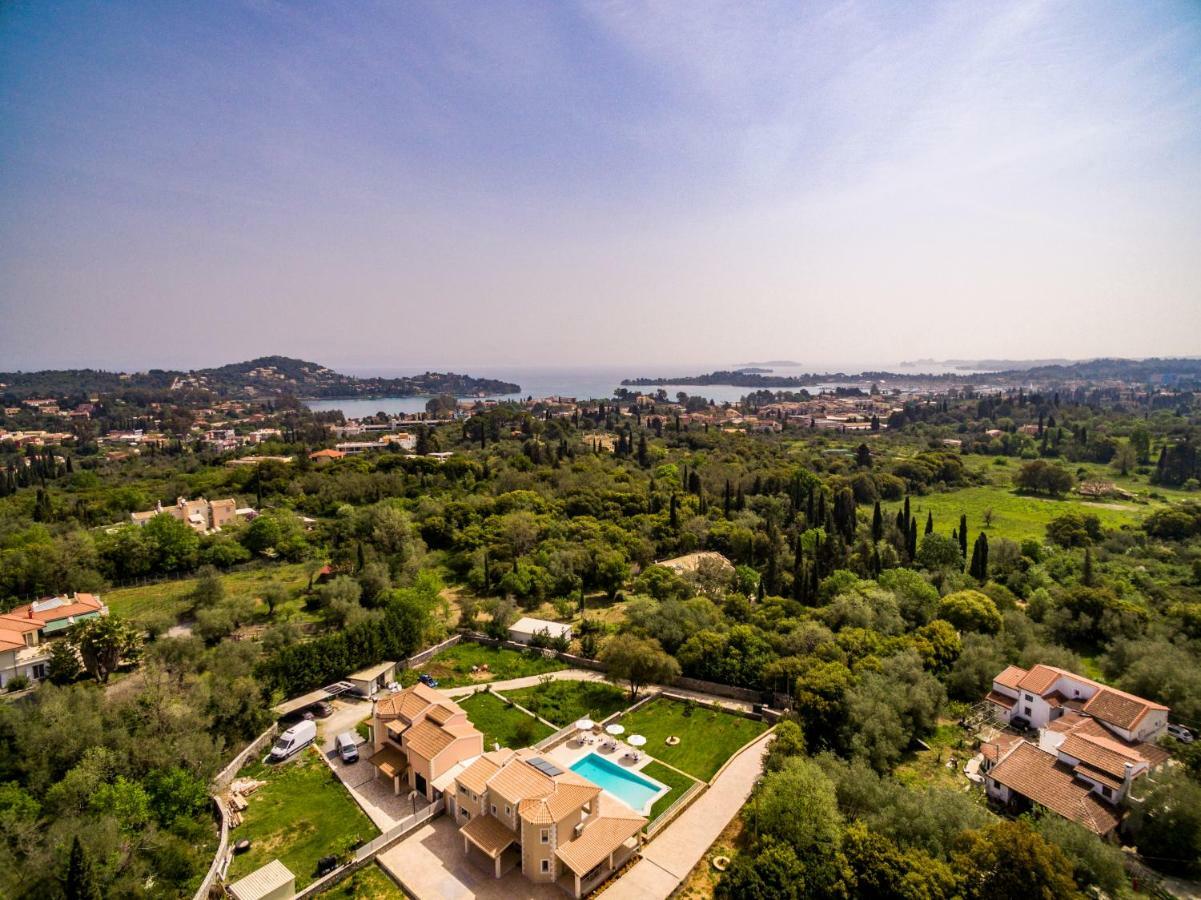 Villa Johnnie Poulades Exterior photo