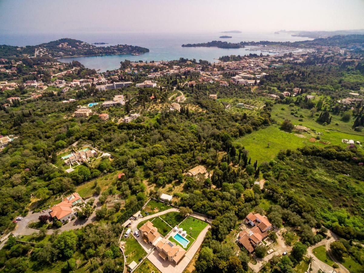 Villa Johnnie Poulades Exterior photo